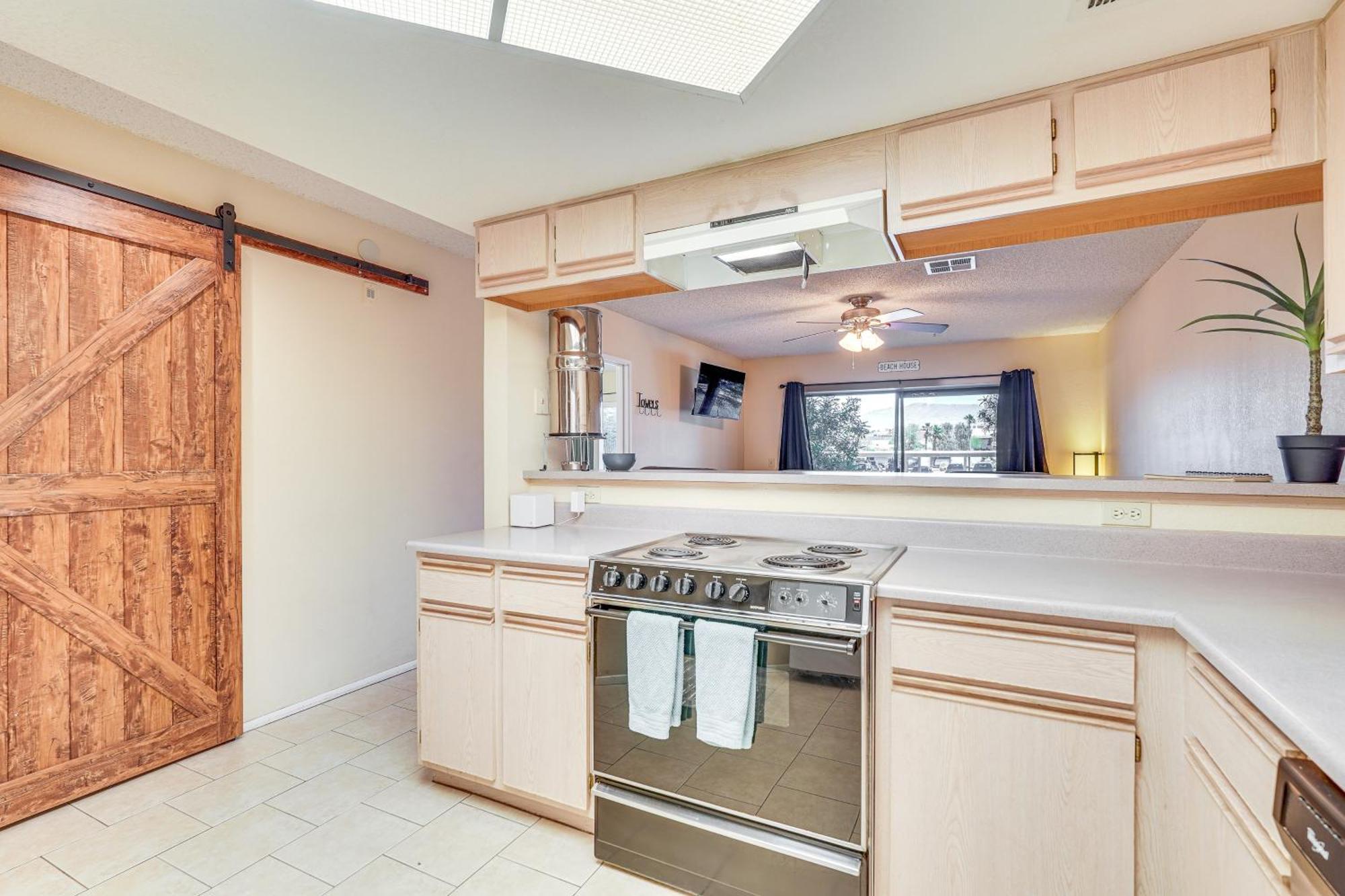 Queens Bay Resort Condo Walk To Golf, Pool, Beach Lake Havasu City Exterior foto
